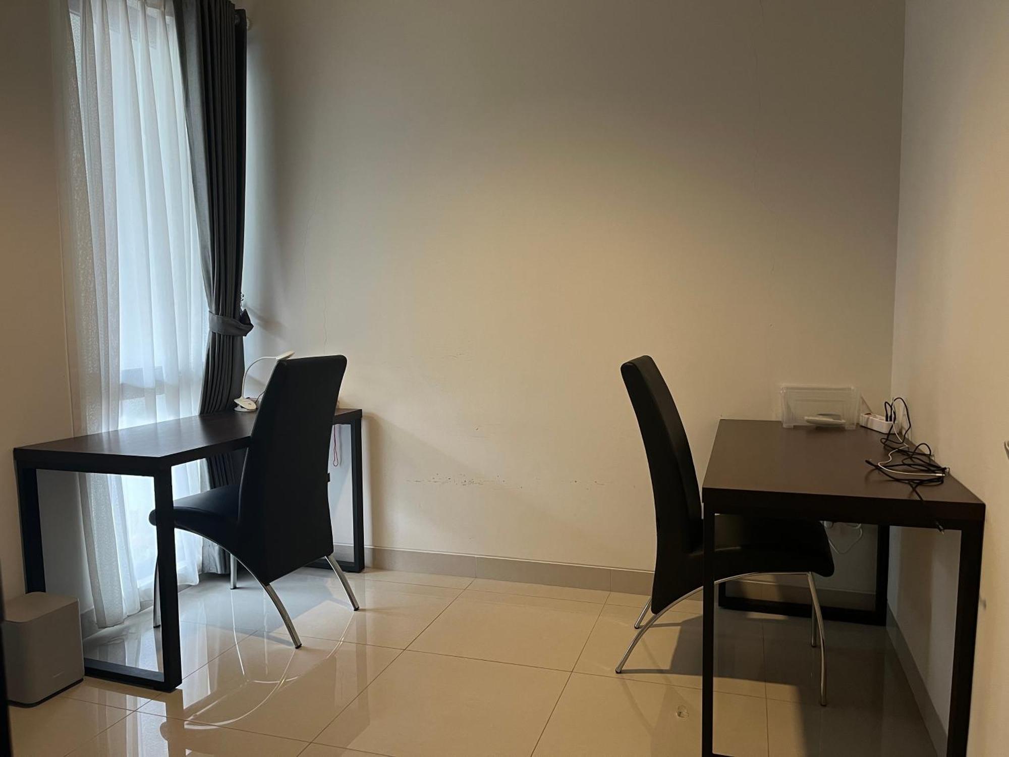 2 Floor Cozy House In Wisteria Jakarta Garden City Bagian luar foto